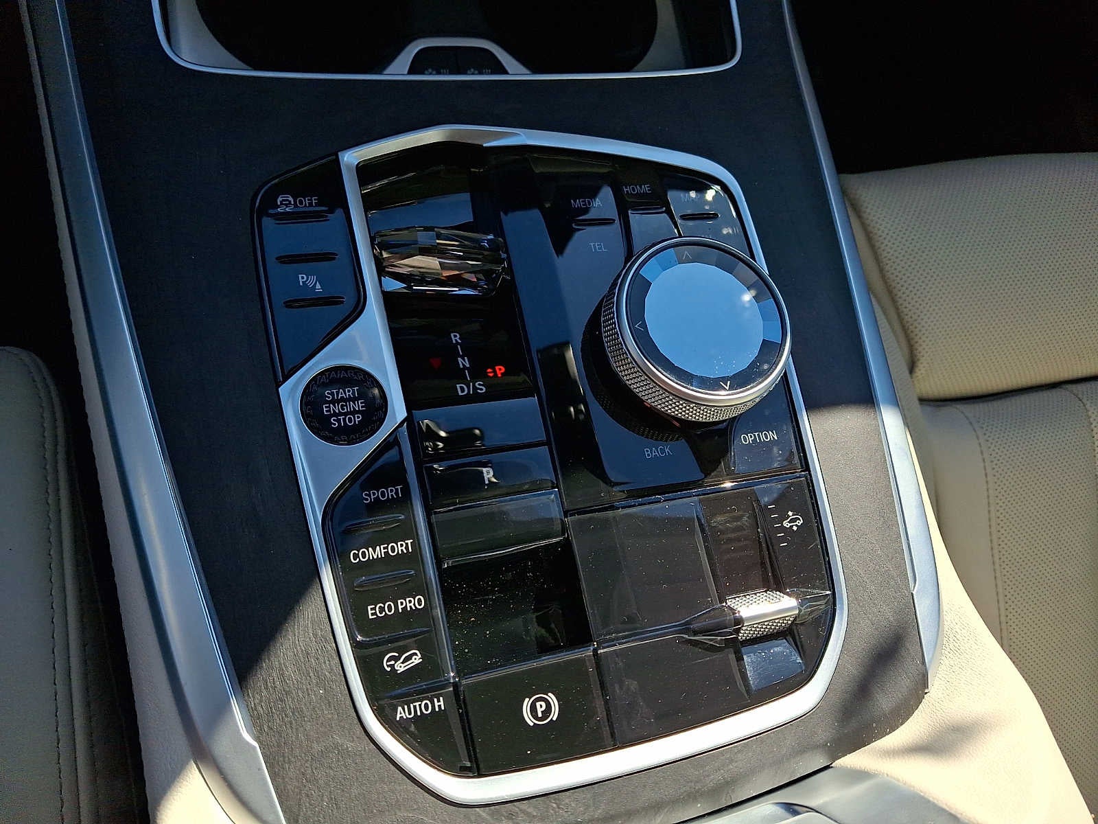 2025 BMW X7 xDrive40i Sports Activity Vehicle