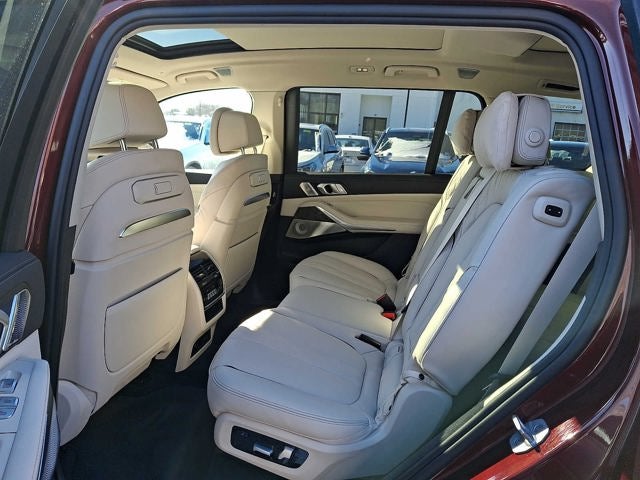 2025 BMW X7 xDrive40i Sports Activity Vehicle