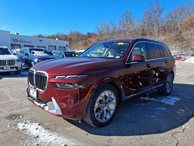 2025 BMW X7 xDrive40i Sports Activity Vehicle
