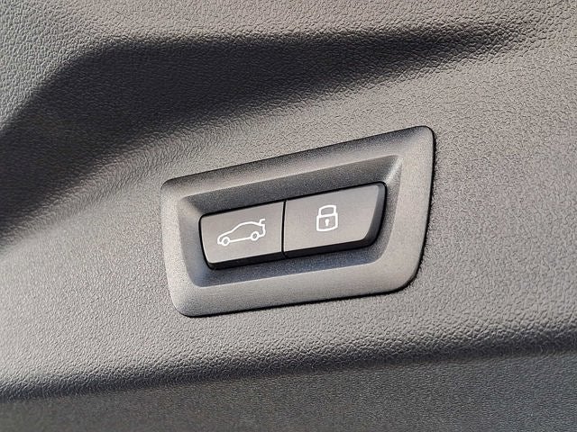 2025 BMW X7 xDrive40i Sports Activity Vehicle