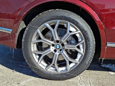 2025 BMW X7 xDrive40i Sports Activity Vehicle