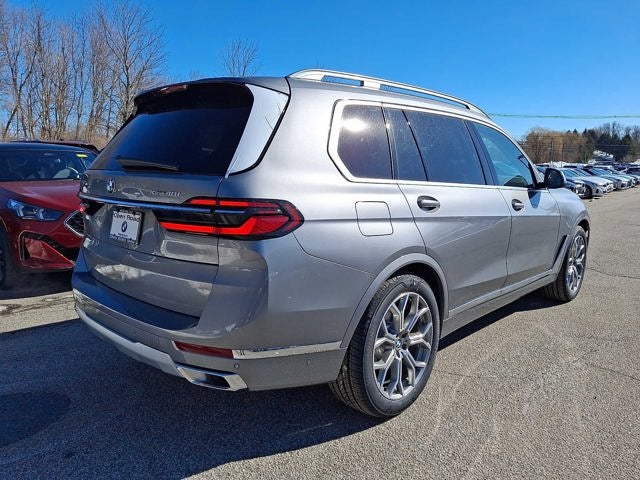 2026 BMW X7 xDrive40i Sports Activity Vehicle
