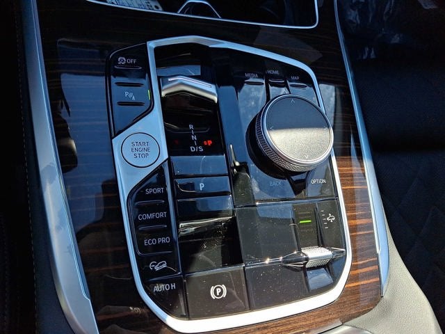 2026 BMW X7 xDrive40i Sports Activity Vehicle