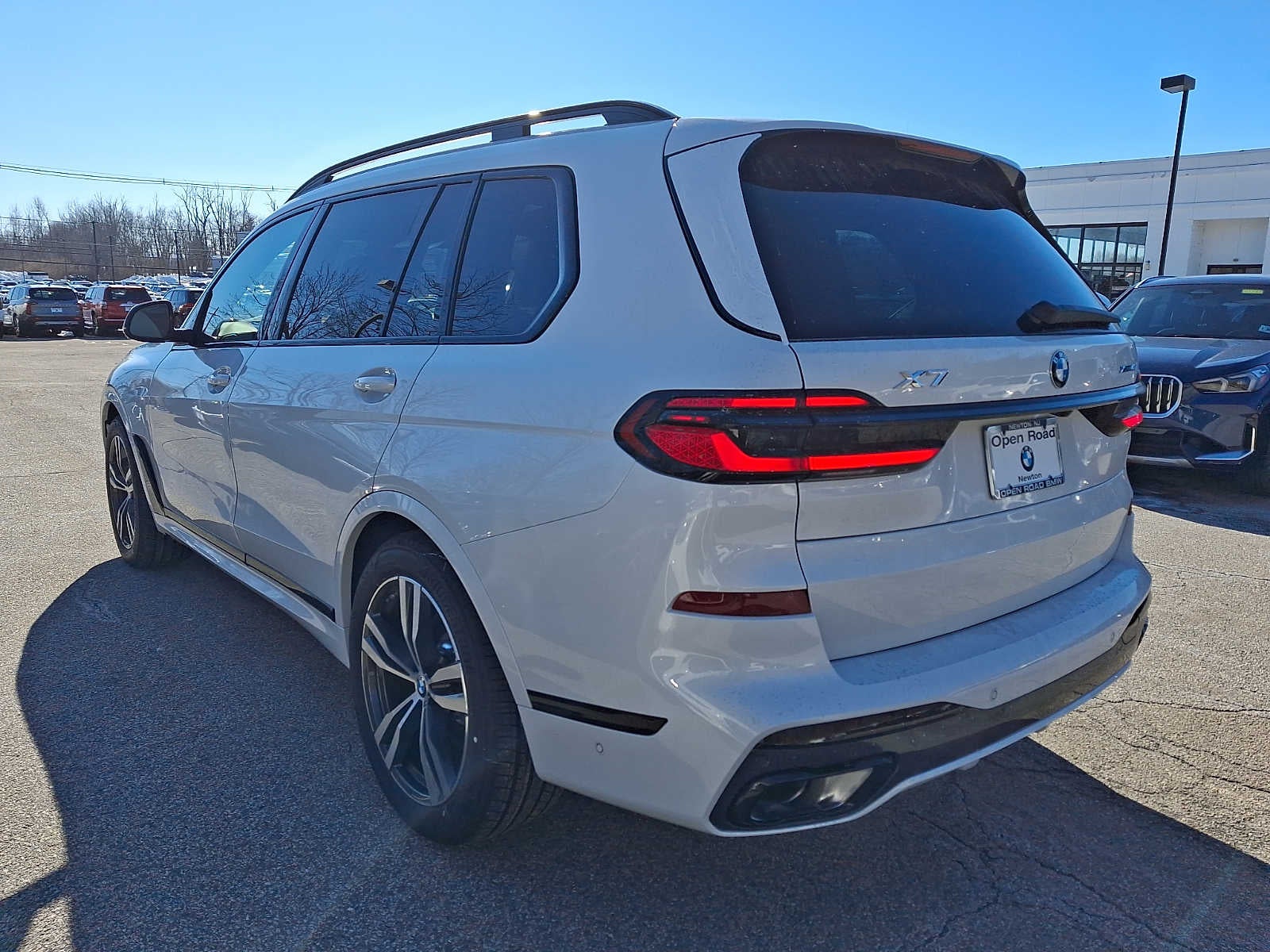 2026 BMW X7 xDrive40i Sports Activity Vehicle