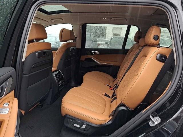 2026 BMW X7 xDrive40i Sports Activity Vehicle