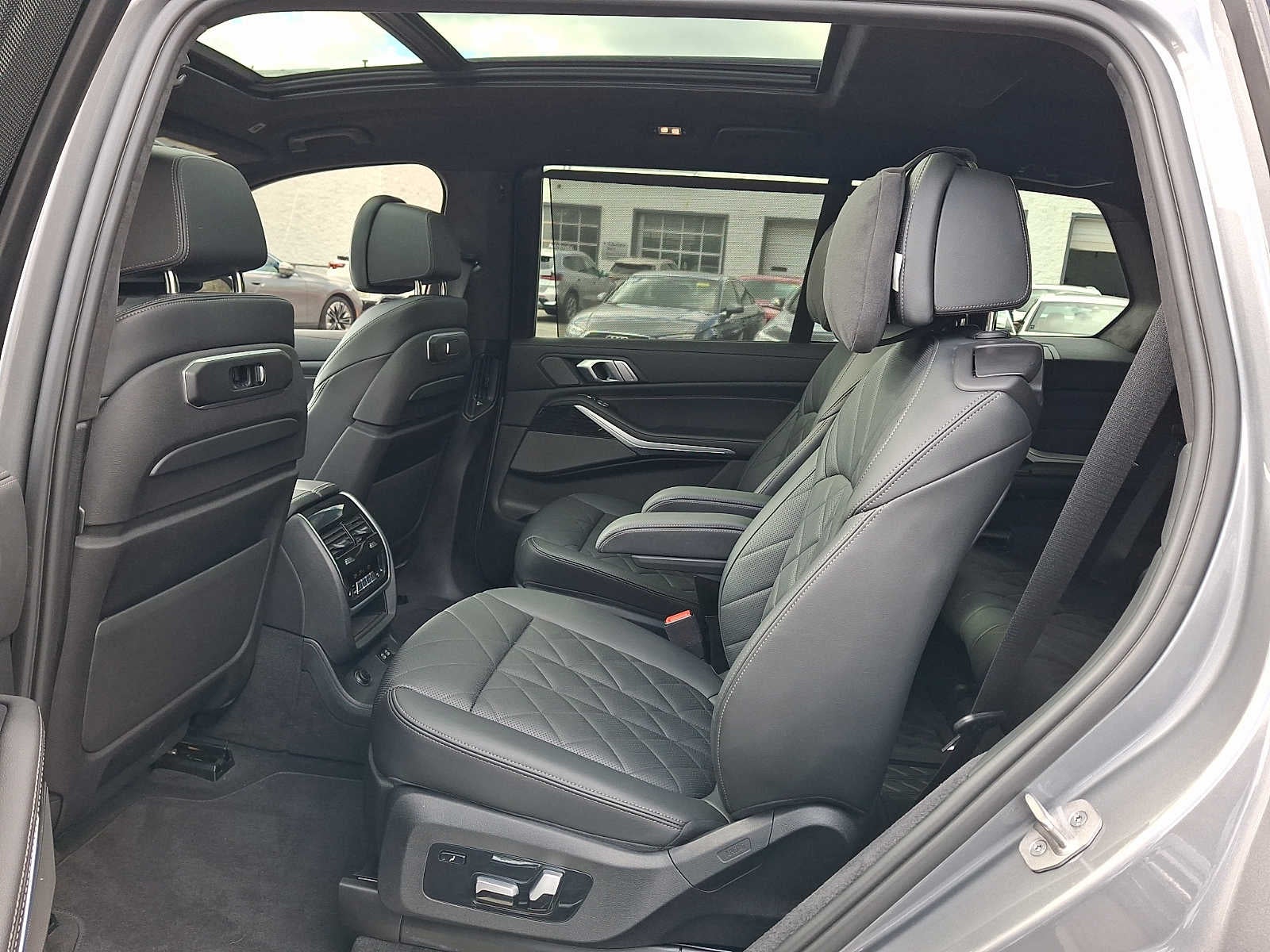 2023 BMW X7 xDrive40i Sports Activity Vehicle