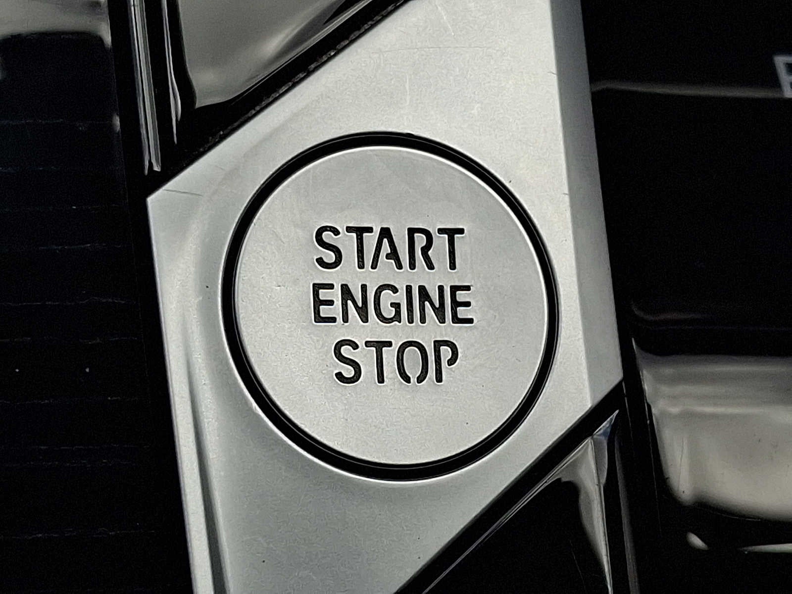 2023 BMW X7 xDrive40i Sports Activity Vehicle