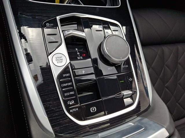 2023 BMW X7 xDrive40i Sports Activity Vehicle