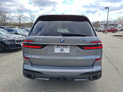 2023 BMW X7 xDrive40i Sports Activity Vehicle