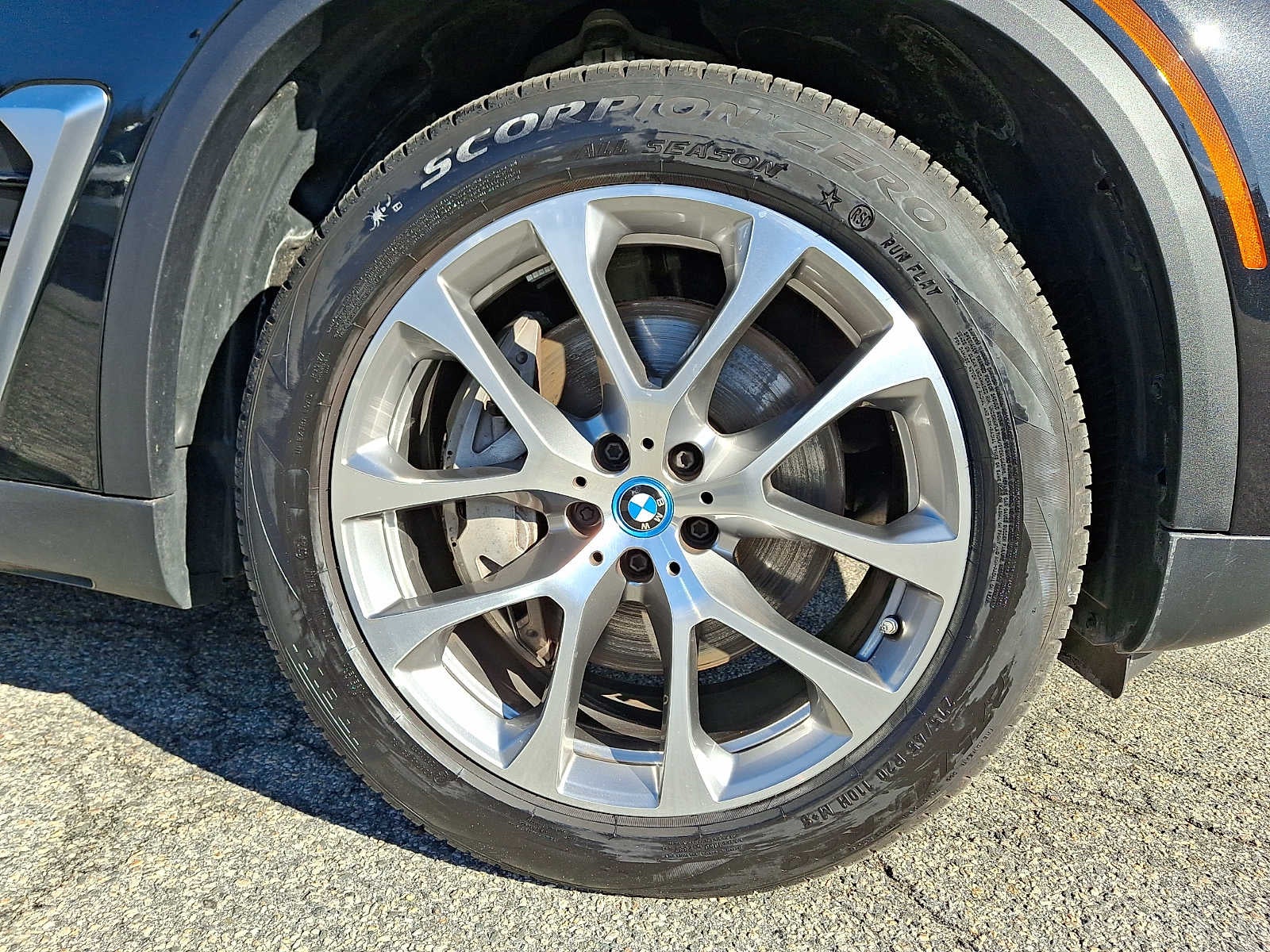 2025 BMW X5 xDrive50e Plug-In Hybrid