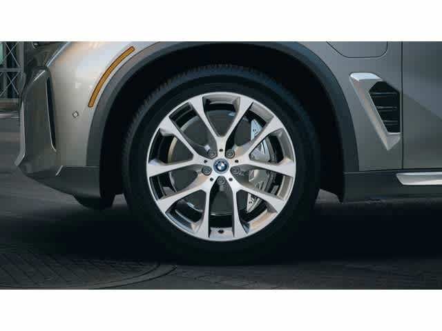 2025 BMW X5 xDrive50e Plug-In Hybrid