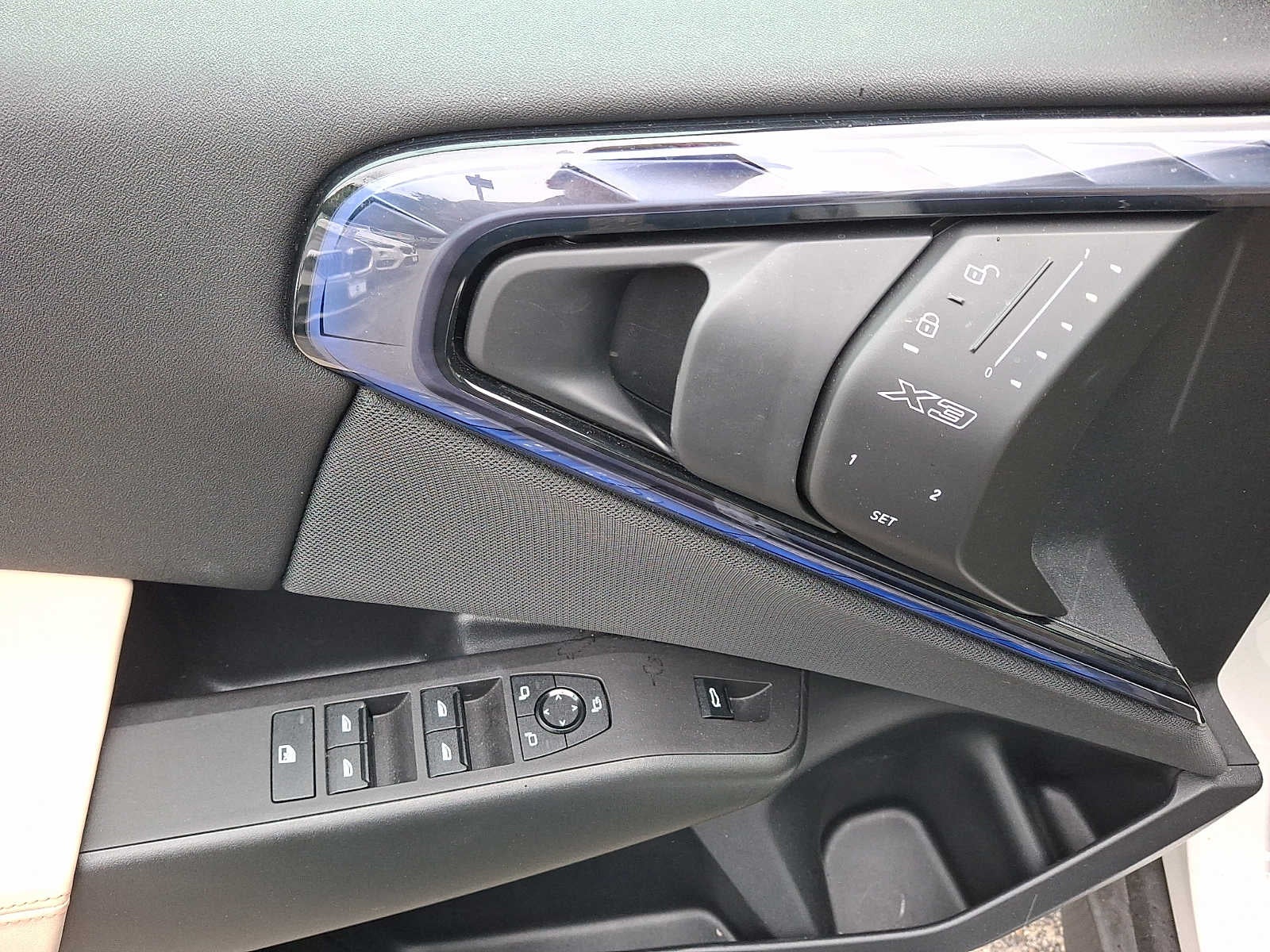 2025 BMW X3 30 - Photo 12