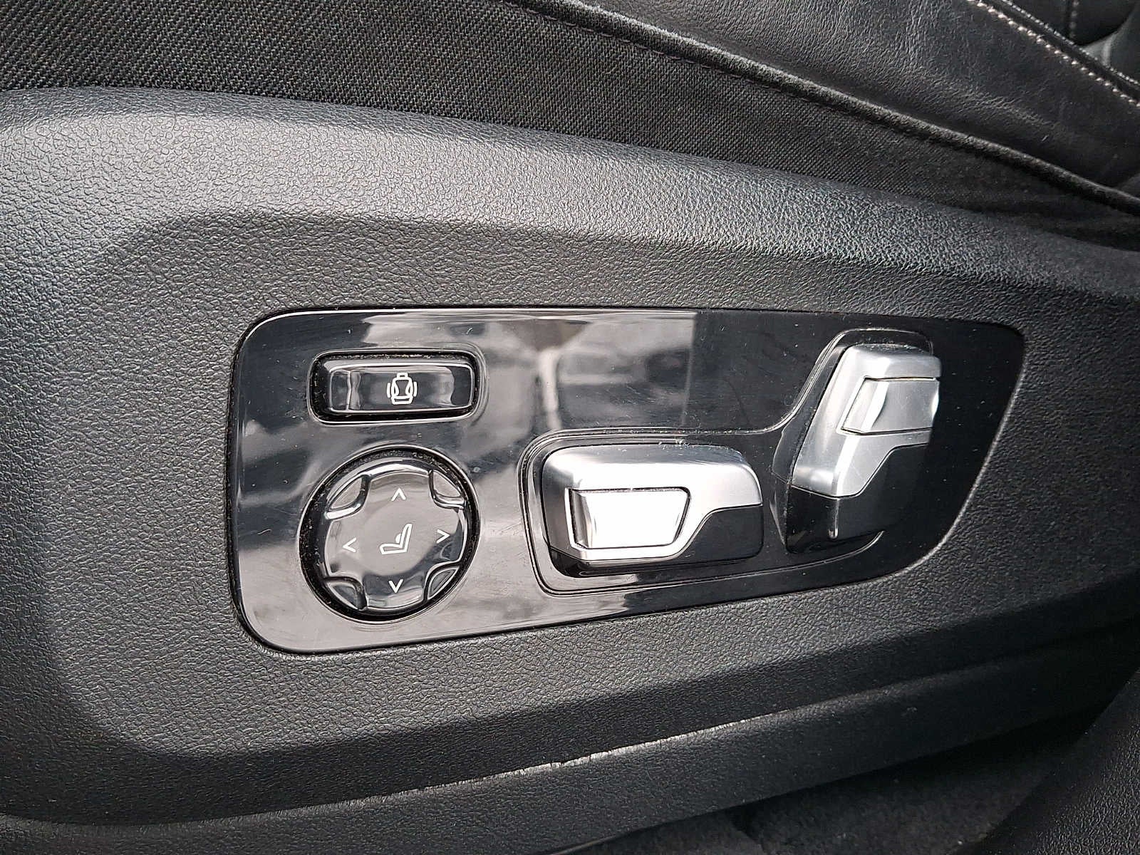 2019 BMW X5 xDrive50i Sports Activity Vehicle