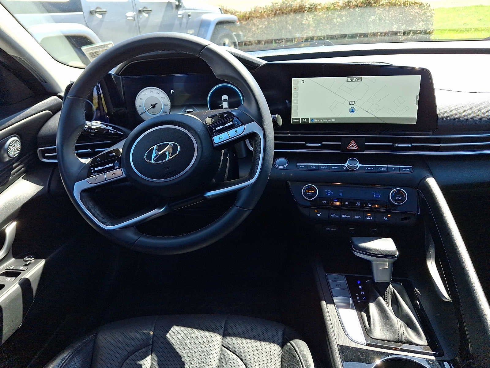 2023 Hyundai Elantra Limited IVT