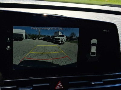 2023 Hyundai Elantra Limited IVT