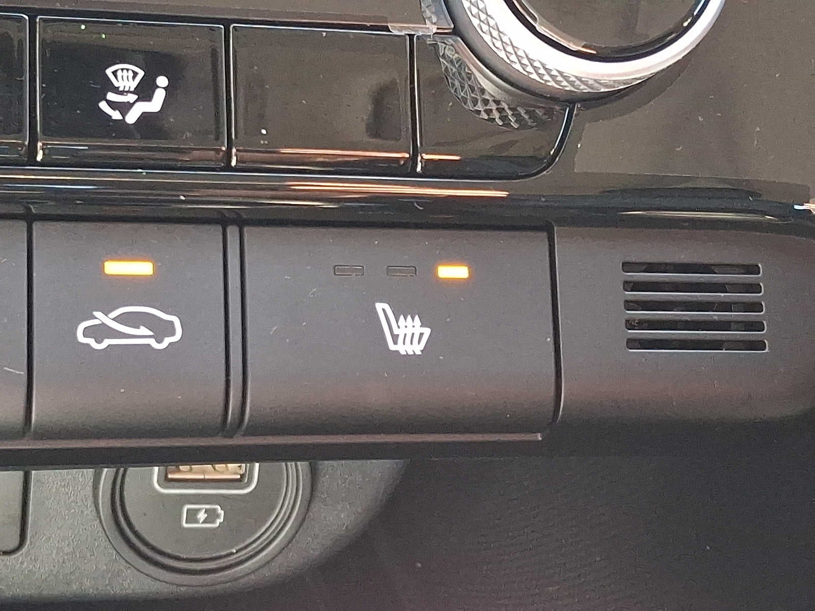 2023 Hyundai Elantra Limited IVT