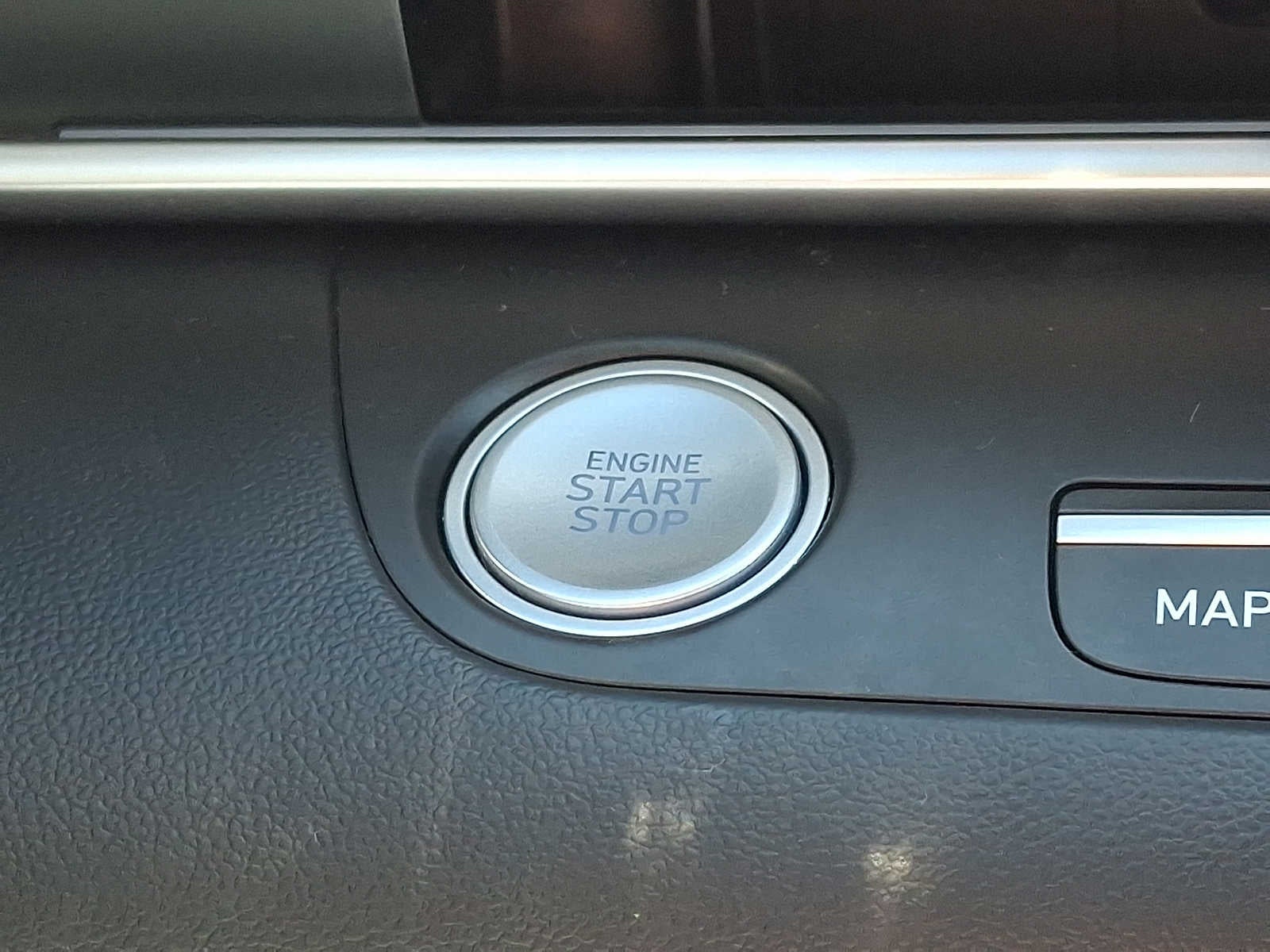 2023 Hyundai Elantra Limited IVT