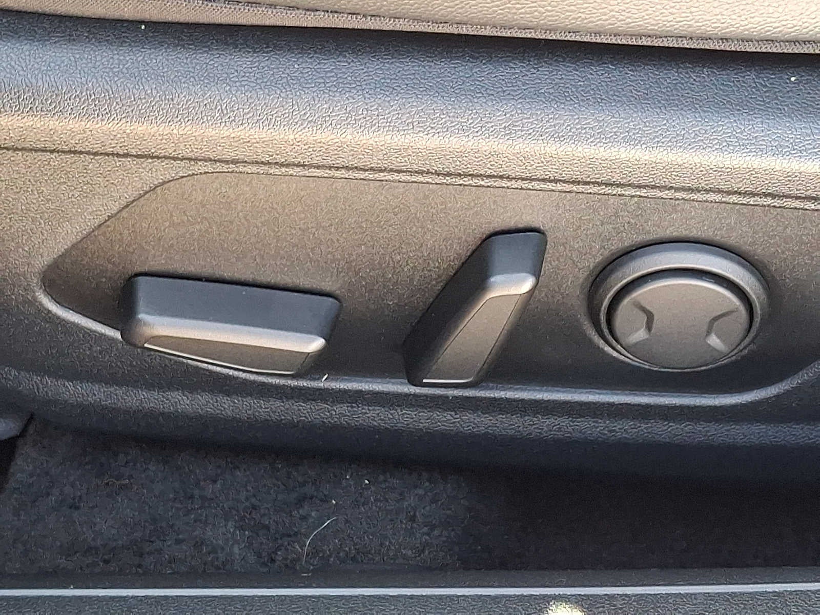 2023 Hyundai Elantra Limited IVT