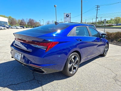 2023 Hyundai Elantra Limited IVT