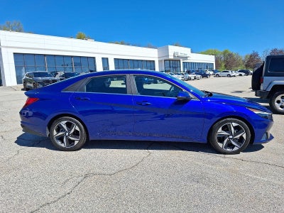 2023 Hyundai Elantra Limited IVT