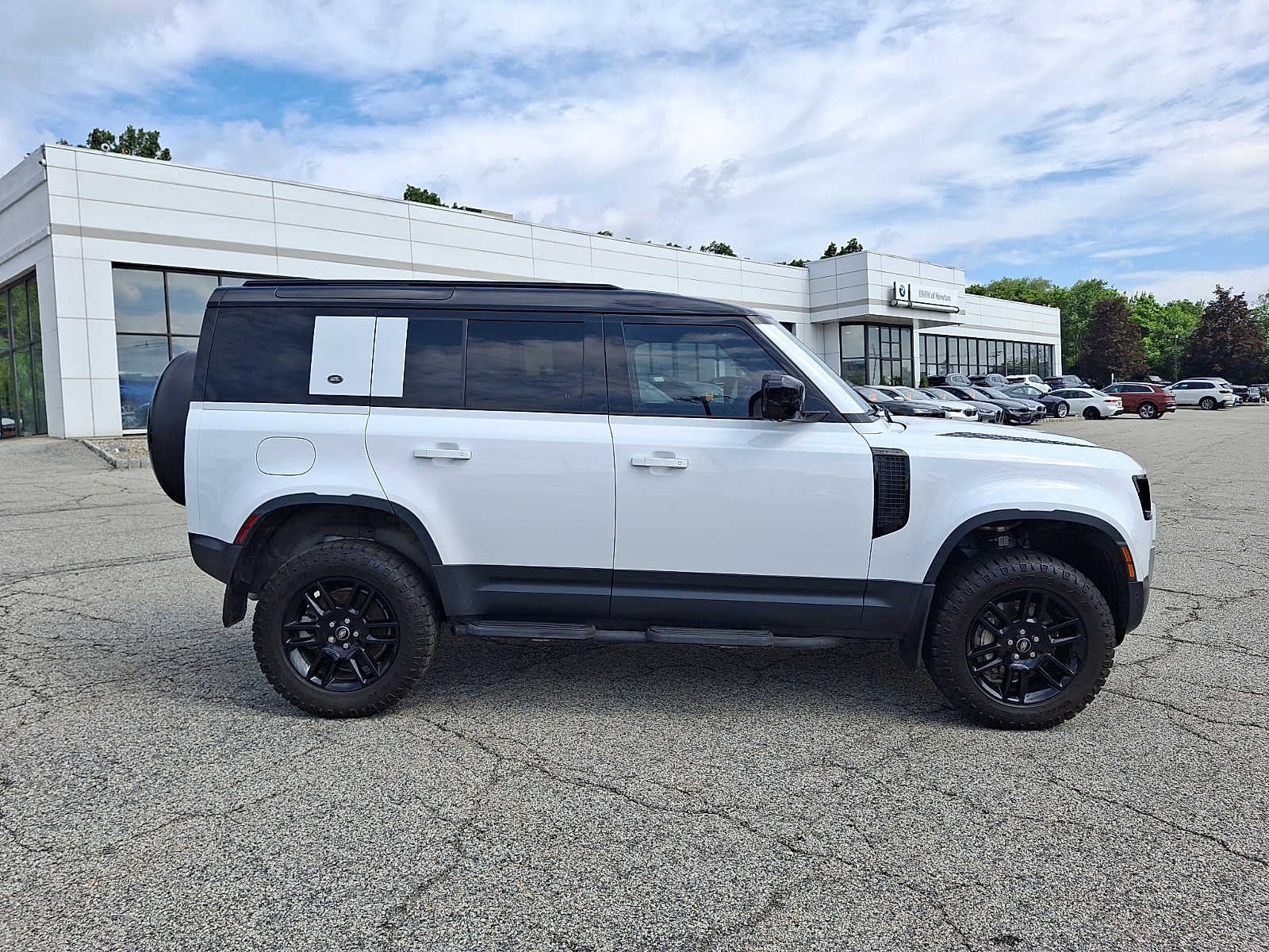 2024 Land Rover Defender 110 P400 S