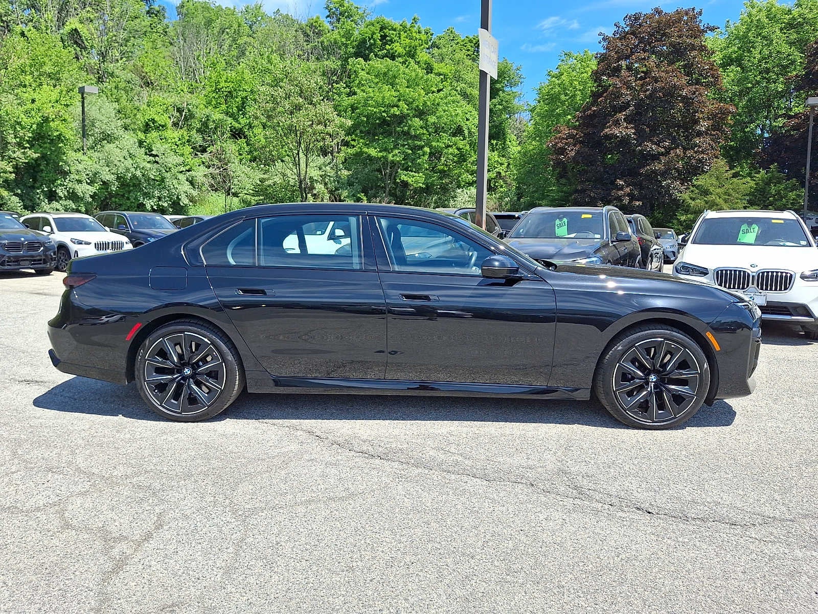 2023 BMW 7 Series 760i xDrive Sedan