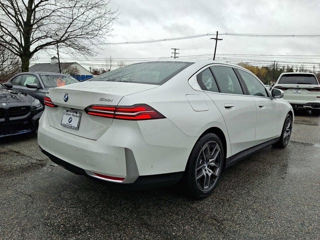 2026 BMW 5 Series 530i xDrive Sedan