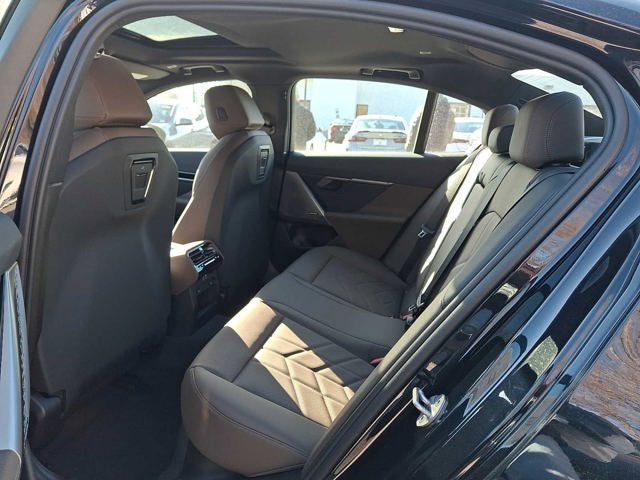 2026 BMW 5 Series 530i xDrive Sedan