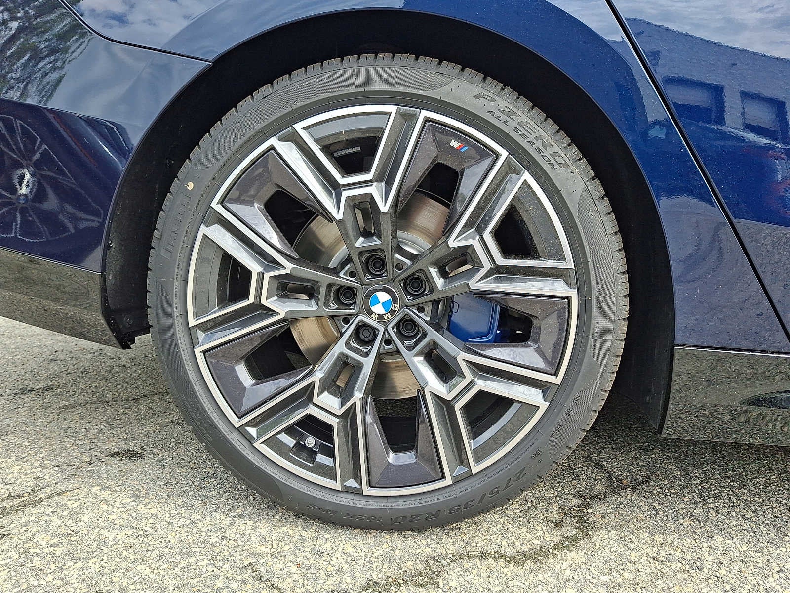 2027 BMW 5 Series 530i xDrive Sedan