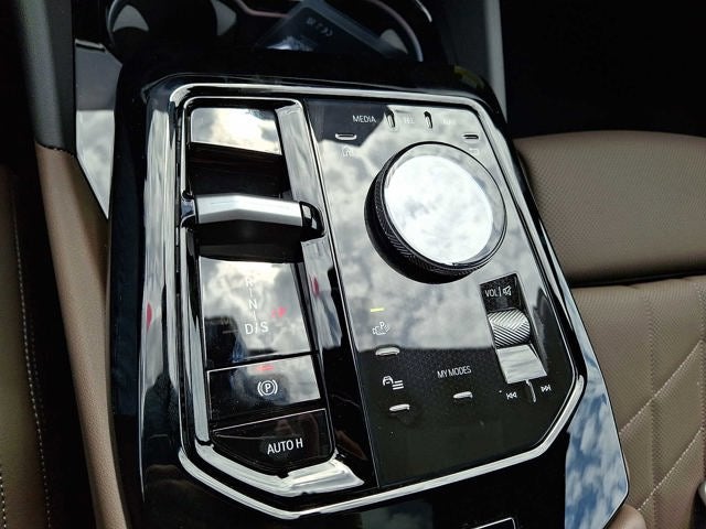 2027 BMW 5 Series 530i xDrive Sedan