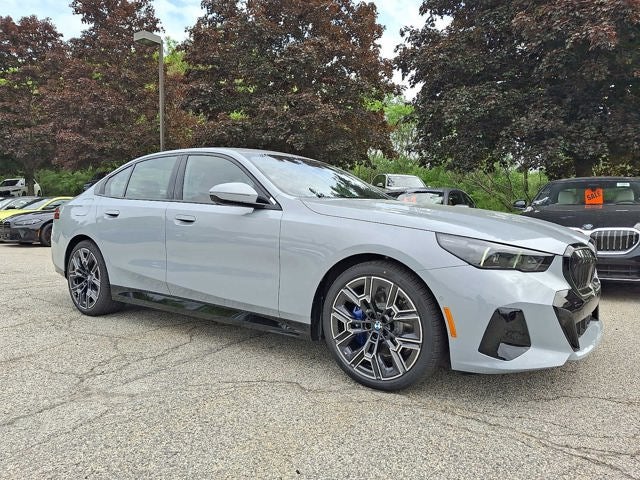 2027 BMW 5 Series 530i xDrive Sedan