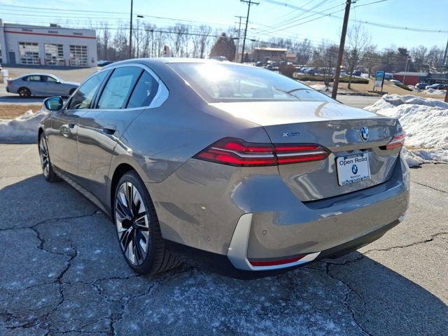 2025 BMW 5 Series 530i xDrive Sedan