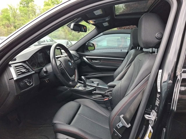2018 BMW 3 Series 330i xDrive Sedan