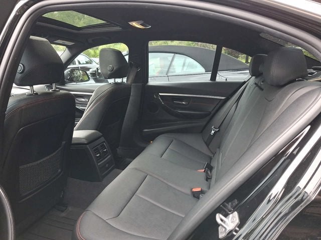 2018 BMW 3 Series 330i xDrive Sedan