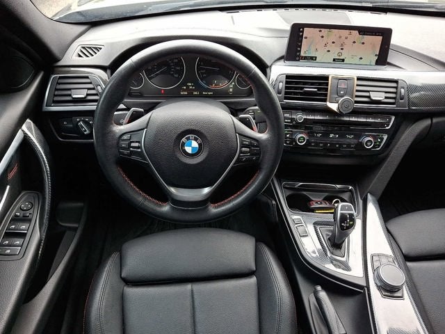 2018 BMW 3 Series 330i xDrive Sedan