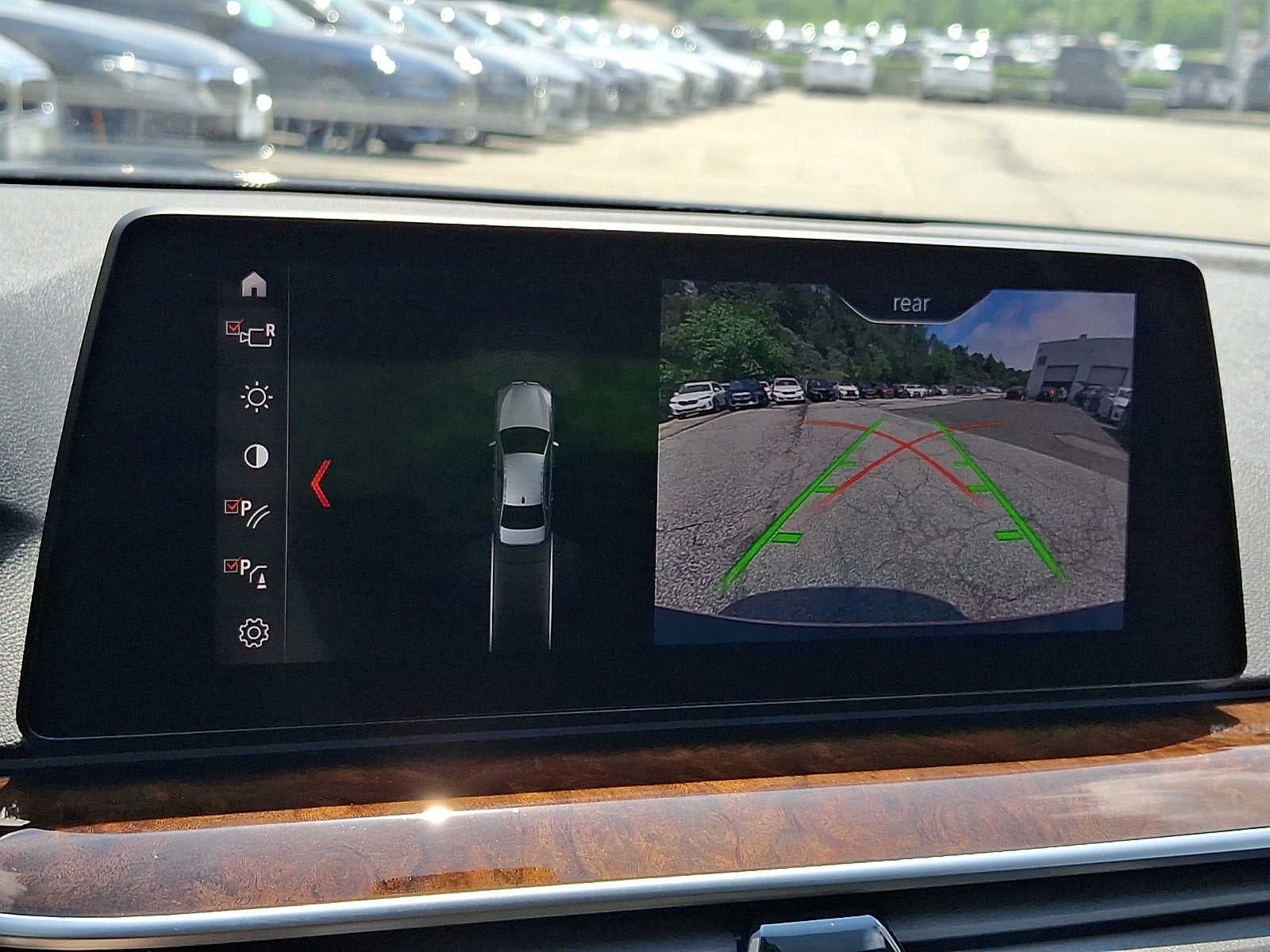 2019 BMW 5 Series 530e - Photo 19