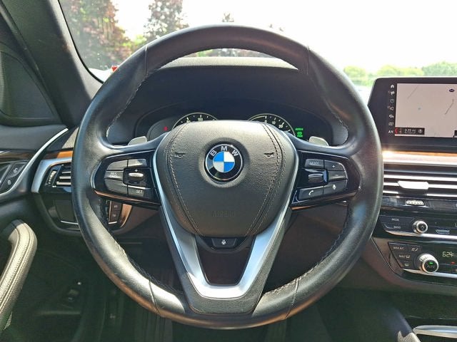 2019 BMW 5 Series 530e - Photo 54