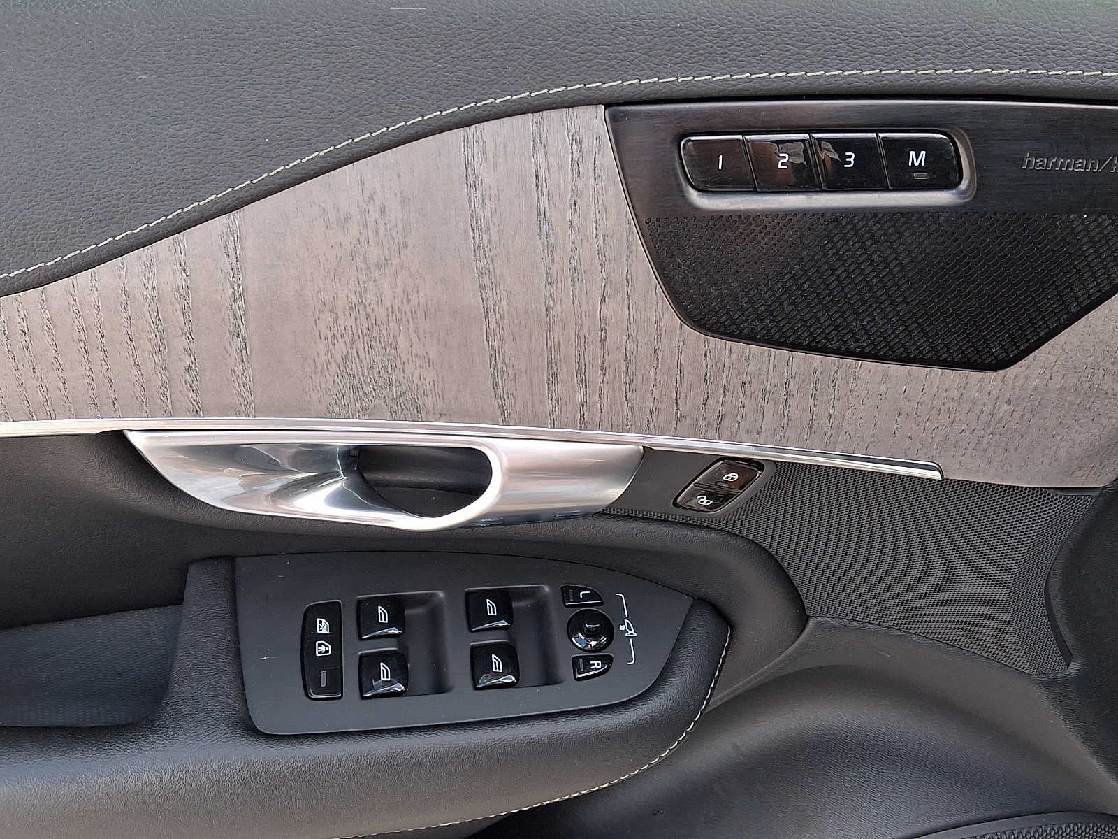 2022 Volvo XC90 Inscription - Photo 13